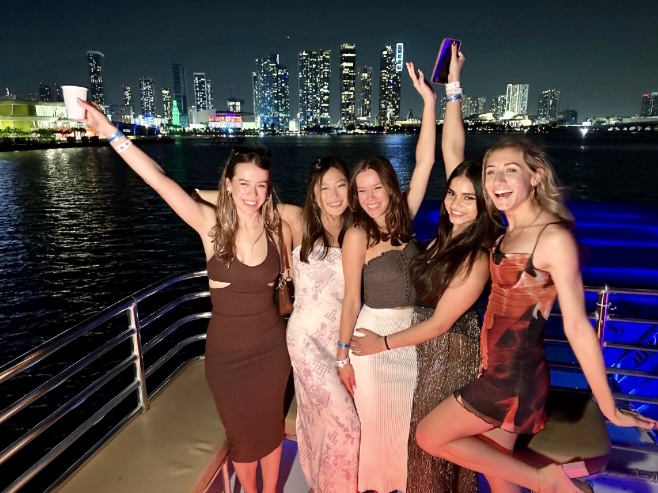 miami-yacht-party